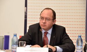 Noul ministru de Externe „stă în aer” o săptămână. Bogdan Aurescu zboară la Chişinău de 1 Decembrie
