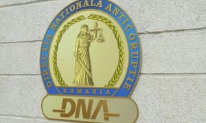 Percheziţii DNA la Oradea într-un dosar de corupţie