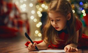 Scrisoarea EMOȚIONANTĂ a unei fetițe către Moș Crăciun: ”Nu știu dacă poți face asta, dar...”