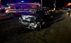Accident cu mașina Poliției în Neamț. Doi polițiști au fost răniți