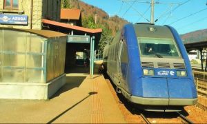 Tragedie la Azuga: O femeie a fost LOVITĂ de tren