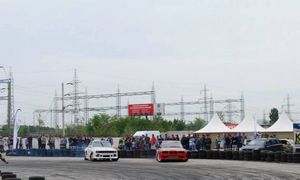Celebrităţile vor trăi senzaţii tari pe circuit la Grand Prix-ul de drift de la Bucureşti