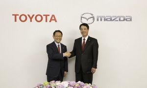 Hibride noi. Parteneriat Toyota - Mazda