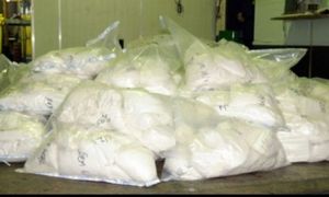 Sute de kilograme de heroină, descoperite într-un TIR