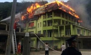 Incendiu puternic la vila unui cunoscut om de afaceri din Maramureş