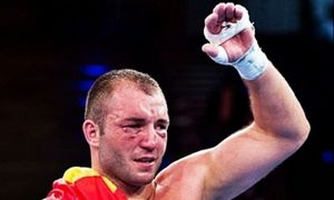 Boxerul Mihai Nistor, al patrulea campion mondial al României la profesionişti