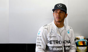 Lewis Hamilton acuză: “Cineva nu vrea ca eu să câştig titlul anul acesta”