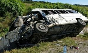 ACCIDENT GROAZNIC de FLORII: un autocar plin cu turiști s-a răsturnat la Salina Slănic Prahova