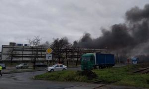 Incendiu DEVASTATOR la o importantă fabrică din ORADEA