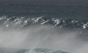 Un adolescent a fost înghiţit de valuri la Vama Veche