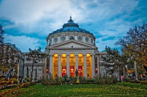 Se ÎNTÂMPLĂ astă-seară: Concert în fața Ateneului Român!