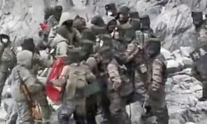 Lupte la frontiera China-India: videoclipul cu ciocnirea violentă în care au murit 20 soldați indieni a devinit viral