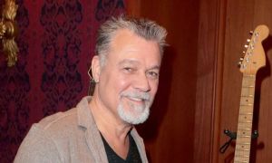 Legendarul chitarist Eddie van Halen s-a STINS din viață