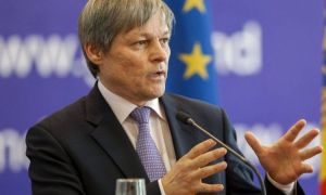 Dacian Cioloș avertizează: Sistemul de sănătate va colapsa. Încrederea în Guvern scade