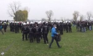 PROTESTE MASIVE în Germania, împotriva restricţiilor impuse de COVID-19