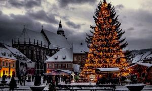 Veste bună pentru turiști. Târgul de Crăciun din Piața Sfatului din Brașov va fi organizat