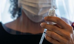 Colegiul Medicilor din România recomandă vaccinarea anti-COVID-19