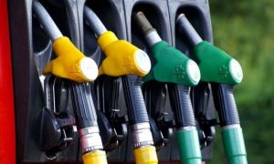De la 1 ianuarie urmează o nouă scumpire a benzinei și motorinei