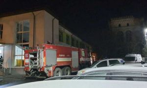 Incendiu la Spitalul Municipal Roman: pacienți evacuați, medici răniți