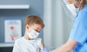 Vaccinul anti-COVID dezvoltat de Oxford şi AstraZeneca va fi TESTAT pe copii