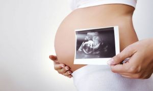 Lichidul amniotic: ce rol are si ce este ANORMAL
