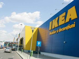 Acuzații de SPIONAJ pentru IKEA. Angajații, urmăriți de polițiști și detectivi particulari 