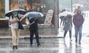 PROGNOZĂ meteo specială pentru București: Vreme rece, ploi și grindină