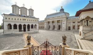 Cum va fi împărțită Lumina Sfântă de la Ierusalim? Anunțul Patriarhiei Române