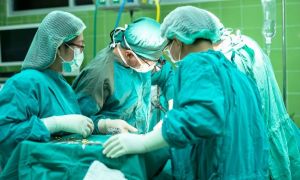 Gafă șocantă într-un spital din Austria: medicii au AMPUTAT piciorul GREȘIT