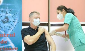Klaus Iohannis reafirmă: ”Vaccinarea este NECESARĂ, dar nu obligatorie”