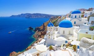 Grecia trece în zona roșie. Ce trebuie să știe turiștii români