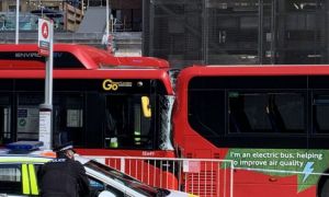 Accident grav în Londra: Două autobuze s-au CIOCNIT în centrul capitalei