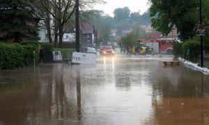 STUDIU. Schimbările climatice cresc probabilitatea precipitaţiilor extreme și inundațiilor