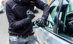 Culmea perseverenței: Un hoț a furat ACEEAȘI mașină și a spart același local de două ori