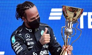 Record în Formula 1: Lewis Hamilton a obţinut victoria cu numărul 100 în F1