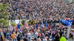AUSTRALIA: zeci de mii de oameni protestează PRO și ANTI vaccin