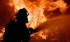 ULTIMA ORĂ. Incendiul de la blocul din Constanța ar fi fost provocat de două persoane