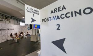 Italia reduce la patru luni administrarea dozei booster de vaccin anti-covid