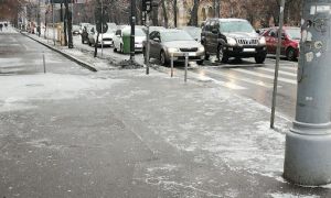 ANM: Ploi, burniță și polei în București
