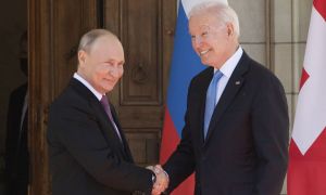 O nouă discuție între Biden și Putin. Situația de la granița cu Ucraina, subiect principal