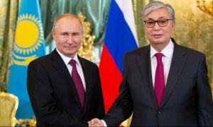 Tokaev îi mulțumește lui Putin, după ce acesta a trimis trupe rusești în Kazahstan