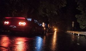 Inconștiență la volan. Cursă ilegală de mașini, în miezul nopții pe o autostradă din România