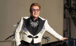  Bolnav de COVID-19, Elton John și-a anulat două concerte în Statele Unite
