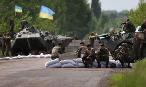 Ucraina: Separatiștii pro-ruși reclamă că au fost atacați de forțele guvernamentale. Guvernul de la Kiev respinge acuzațiile