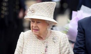 Regina Elisabeta a II-a, depistată pozitiv cu COVID-19
