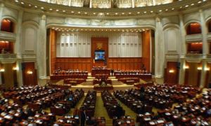 Parlamentul a decis: Cine sunt angajații de la stat care vor avea salariile dublate