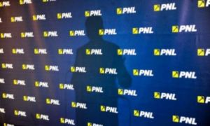 Doi membri PNL, bătuți crunt de apropiații unui primar PSD. Ionuț Stroe: Colegii mei au fost atacați și loviți pentru că se opun primarului PSD