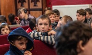 ONG: Șase milioane de copii, în pericol iminent în Ucraina