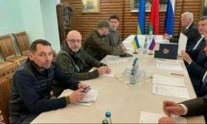 Rușii și ucrainenii NEGOCIAZĂ din nou. Luni se întâlnesc în Turcia