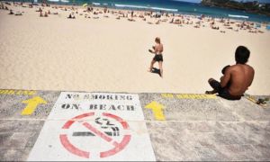 Fumatul va fi INTERZIS pe plajele din Barcelona. La noi pe când? 
